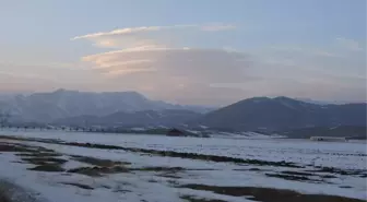 Yüksekova semalarında mercek bulutu oluştu! 1 saat boyunca bozulmadan kaldı