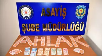 Çankırı'da kumar oynayan şahıslara suçüstü baskın
