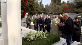 ÇETİN EMEÇ MEZARI BAŞINDA ANILDI