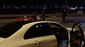 D-100'de lüks otomobil kamyona çarptı: 1 yaralı