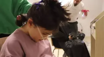 DEPREMZEDE KIZ ÇOCUKLARININ SAÇ BAKIMI LİSELİ İPEK'TEN