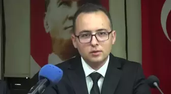 İzmir Baro Başkanı Yılmaz'dan Deprem Bölgesinde Avukatın Darp Edilmesine Tepki: 'Hukukçulara Karşı Uygulanan Şiddetin Sorumlusu Siyasi İktidardır'