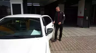 Pendik'te alıcı ile satıcının ekspertiz kavgası: Otomobilin lastiklerini kesti