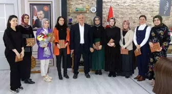 Başkan Öztürk, kadın personelin gününü kutladı