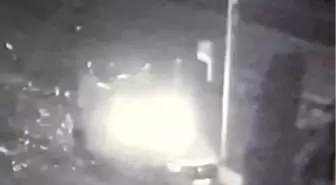 Sigara yakmak isterken aracını patlattı