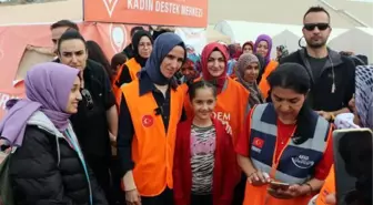 Sümeyye Erdoğan, çadır kentte kalan depremzedeleri ziyaret etti