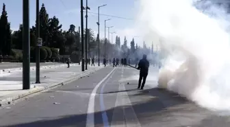 Yunanistan'da sular durulmuyor! Sokağa inen 50 bin kişi tren kazasını protesto etti