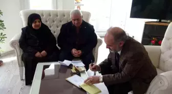 GURBETÇİ ÇİFT UMRE PARASINI DEPREMZEDELERE BAĞIŞLADI