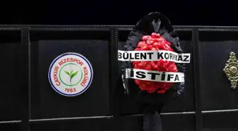 Rizespor taraftarları Bülent Korkmaz'ı istifaya davet etti