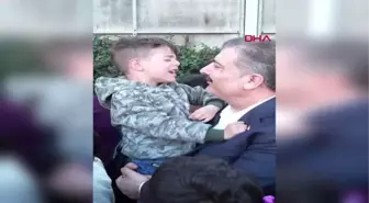 4 YAŞINDAKİ MUHAMMET, BAKAN KOCA'NIN KUCAĞINDA 'ZELZELE SURESİ'Nİ OKUDU