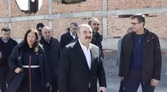 Bakan Varank, deprem bölgesinde sanayicileri ziyaret etti