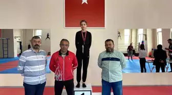 Ermenek'in muay thaici kızlarından 5 altın, 1 gümüş