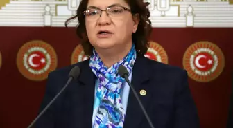 Suzan Şahin'den Cumhurbaşkanı Erdoğan'a: 'Deprem Bölgelerinde Yaşayanlar Biliyor Neyin Ne Olduğunu. Kim Doğru Kim Yanlış Takdir Halkımızındır'