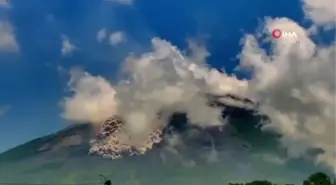 Endonezya'daki Merapi Yanardağında patlama