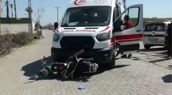 KİLİS'TE AMBULANSLA MOTOSİKLET ÇARPIŞTI 2 YARALI