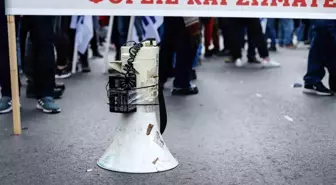 Yunanistan'da tren kazası protestoları sürüyor