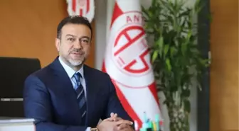 Antalyaspor'da teknik ekip ve futbolcularla toplantı yapıldı