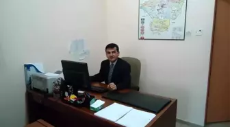 Sağlık memuru otomobilin içerisinde ölü bulundu