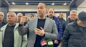 Depremde evleri hasar gören Niğdeliler, belediye Başkanı ile görüştü