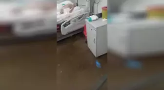 Şanlıurfa'nın Eyyübiye İlçesindeki Hastanenin Yoğun Bakım Servisini Su Bastı.