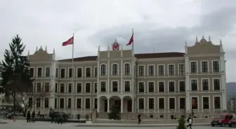Bolu Valiliği, Bugün Yaşanan 4.8 Büyüklüğündeki Deprem Nedeniyle Yarın Okulların Tatil Edildiğini Açıkladı