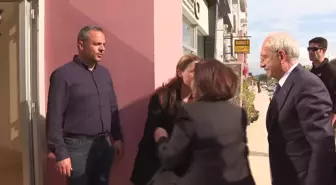 Kılıçdaroğlu, Eşi Selvi Kılıçdaroğlu ile Birlikte; Adıyaman İsias Hotel'de Hayatını Kaybedenlerin KKTC'deki Ailelerini Ziyaret Etti
