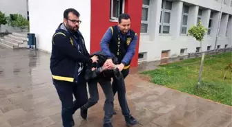 MİNİBÜSE BİNMEYE ÇALIŞAN YOLCULARIN CEP TELEFONLARINI ÇALAN ŞÜPHELİ, TUTUKLANDI