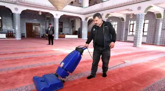 Pursaklar'da camiler Ramazan ayına hazırlanıyor