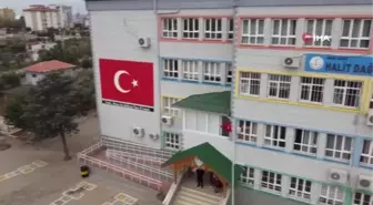 Adana'da öğrenciler için deprem tatbikatı