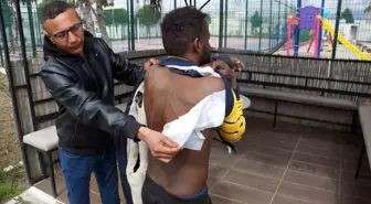 Düzensiz göçmen Isaak: ''La ilahe illallah' deme diyerek beni sırtımdan bıçakladılar'