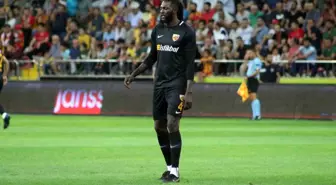 Adebayor, futbolu bıraktığını açıkladı