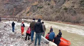 Tunceli'de çaya uçan araçtaki ikinci kişinin de cansız bedenine ulaşıldı