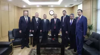 Cumhurbaşkanı Erdoğan'ın, Cumhur İttifakı'nın cumhurbaşkanı adayı olarak başvurusu YSK'ye yapıldı