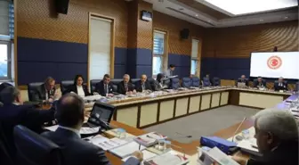 'Depremde orta ve üzeri hasar alan yapı denetimli bina sayısı 216'