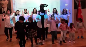 Muş'ta depremzede çocuklar için moral programı düzenlendi