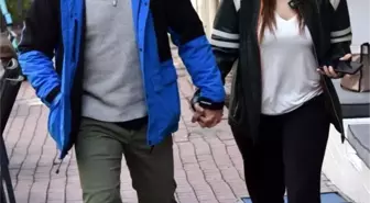 Dizideki aşk gerçeğe dönmüştü! Burak Dakak ile Leyla Tanlar el ele kol kola