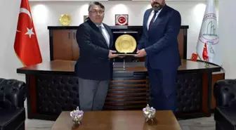 Doç. Dr. Vasyl Mamray'dan Rektör Özölçer'e ziyaret