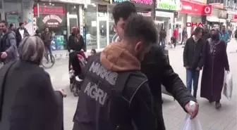 NARKOTİK KÖPEKLER PARS, LUCKY VE CANAS'LA UYUŞTURUCU DENETİMİ