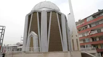 Esentepe Camii'nde ilk teravih namazı kılındı