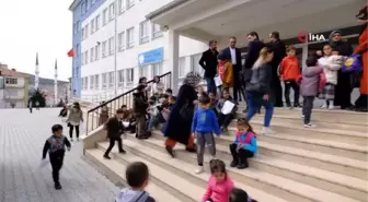 Öğrenciler göz taramasından geçiriliyor