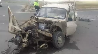 TIR ile çarpışan otomobilin sürücüsü yaralandı
