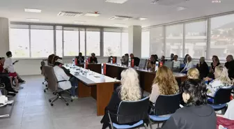 Kuşadası Belediye Tiyatrosu: Yerel ve Ulusal Uyum Uğruna Barış İçin Her Yerde Tiyatroyu Güçlendirmek Hepimizin Görevidir