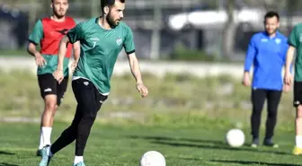 Özer Hurmacı sahaya indi