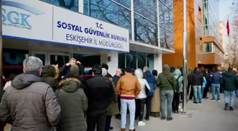 EYT mesaisi yapan SGK çalışanlarına 3 ay fazla mesai ücreti verilecek