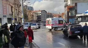 Ankara'da alkollü sürücü ters şeride girerek, EGO otobüsüne çarptı; kaza anı kamerada