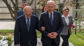 Kemal Kılıçdaroğlu, 10. Cumhurbaşkanı Ahmet Necdet Sezer ile görüştü