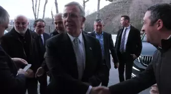 Mansur Yavaş, Kentsel Dönüşüm Kapsamındaki Solfasol Mahallesi'ndeki Hak Sahipleriyle İftarda Bir Araya Geldi.