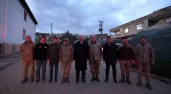 Fadıloğlu, iftar öncesi atalar sakinleriyle bir araya geldi
