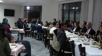 Kaymakam Aksoy, depremzedeler ile iftar yaptı