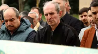 Trafik kazasında kaybettiği oğlunu toprağa veren acılı babadan yürek yakan sözler: 'Oğlum zaten melekti, cennete gitti'
